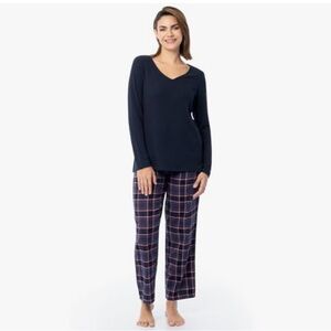 NWT Fruit of the Loom Women’s beyondsoft 2-piece Sleep Set - Size L